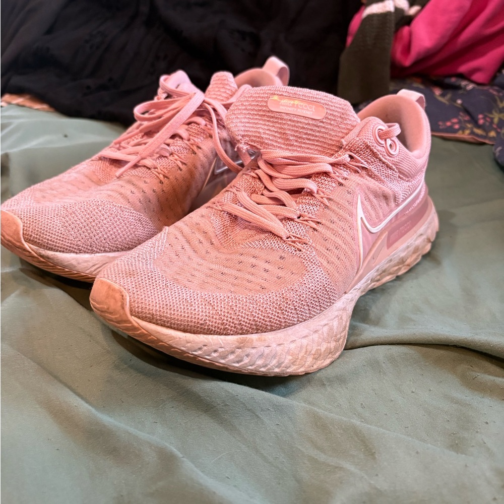 Nike Women's Soft Pink Sneakers